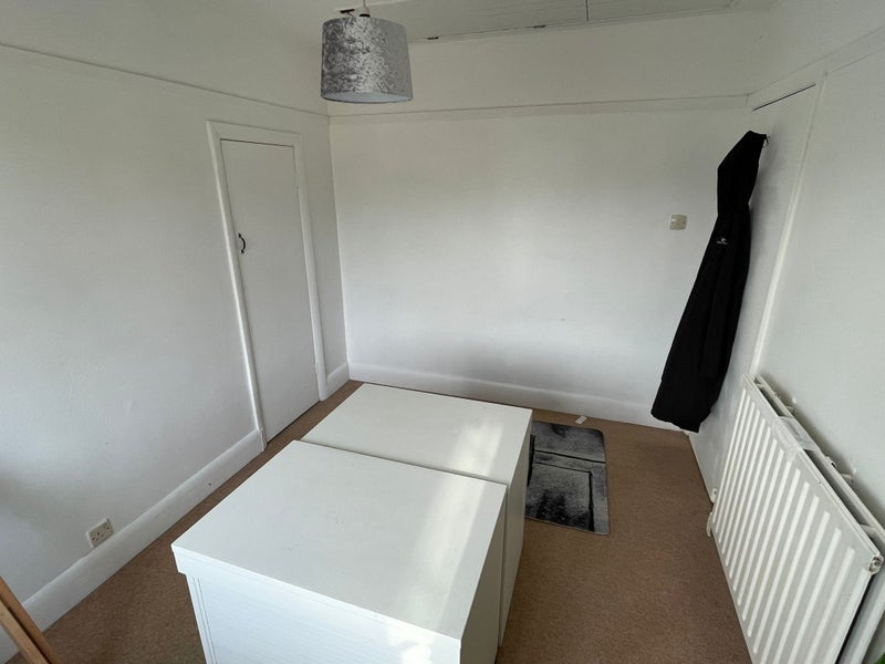 Room Bell Barn Road in Bristol