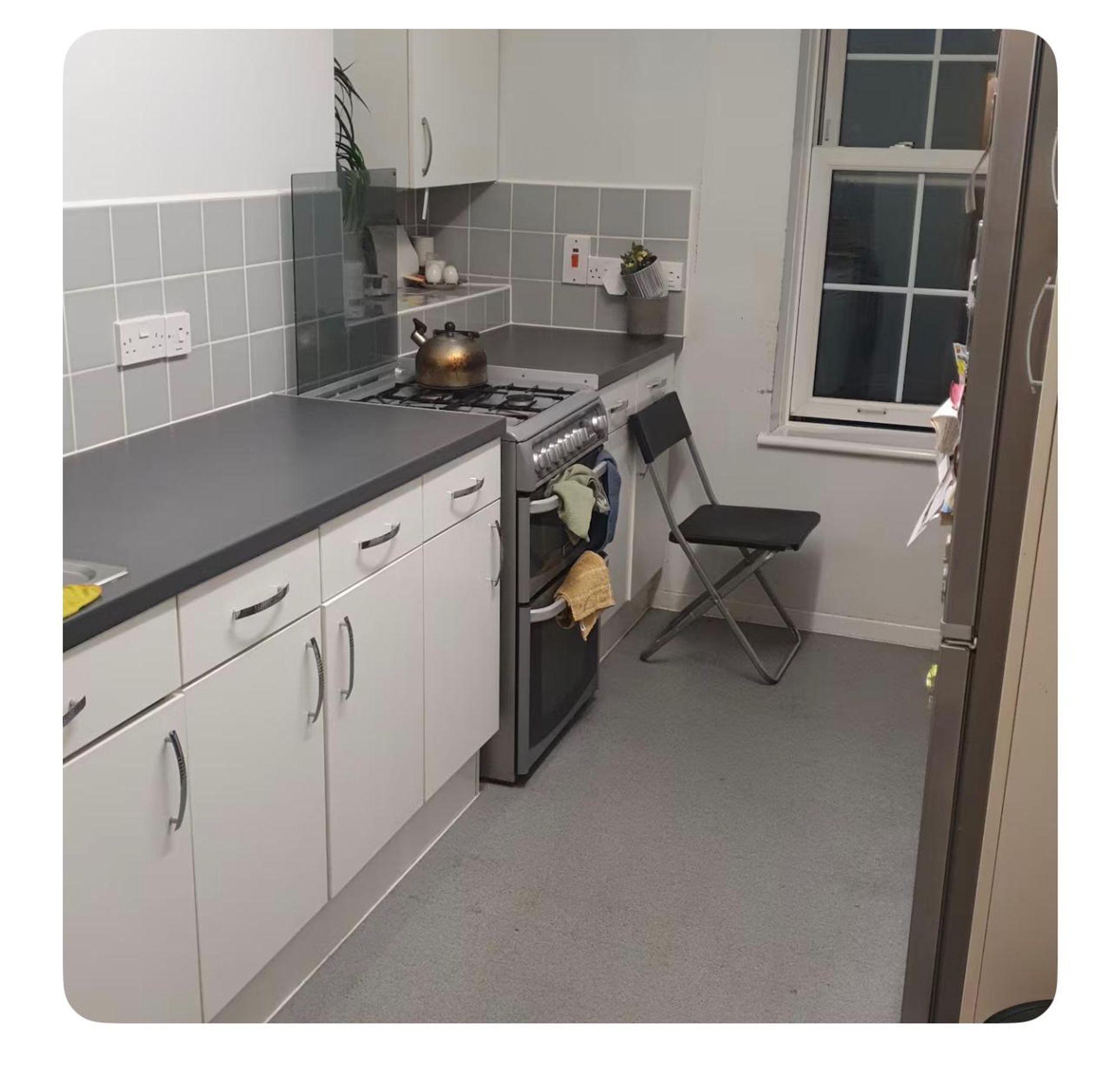Room Gosling Way in Greater London