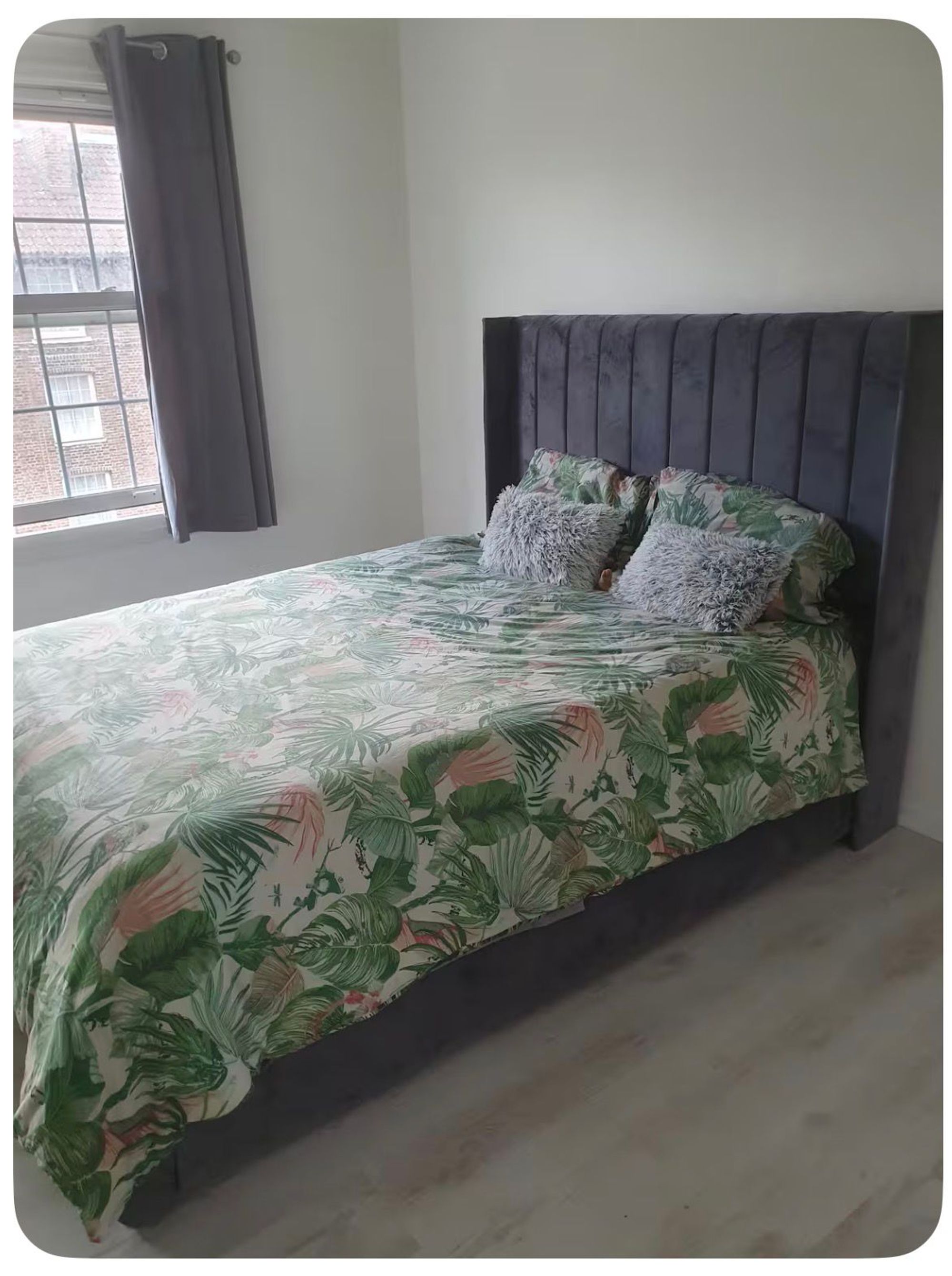 Room Gosling Way in Greater London