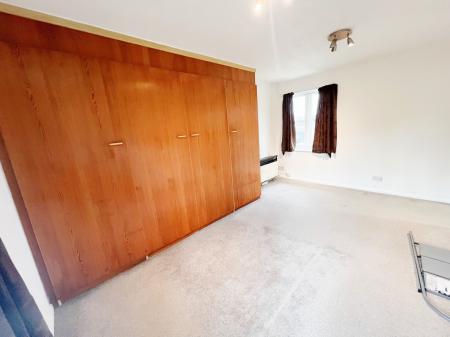 Flat Tugby Place in Chelmsford