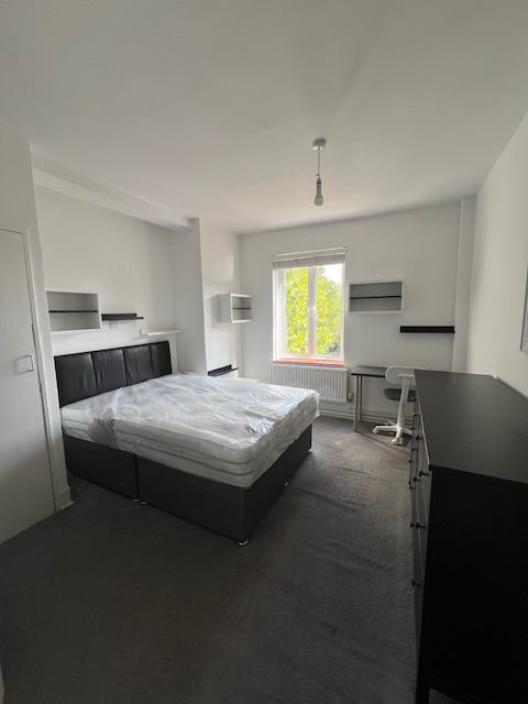 Room Godwin Court in Greater London