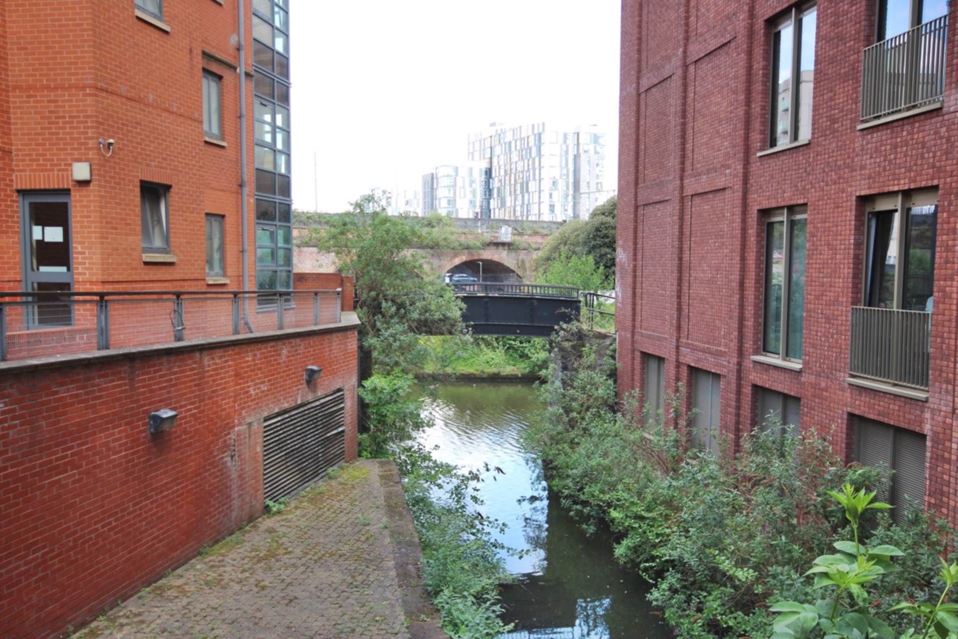 Flat Ellesmere Street in Manchester