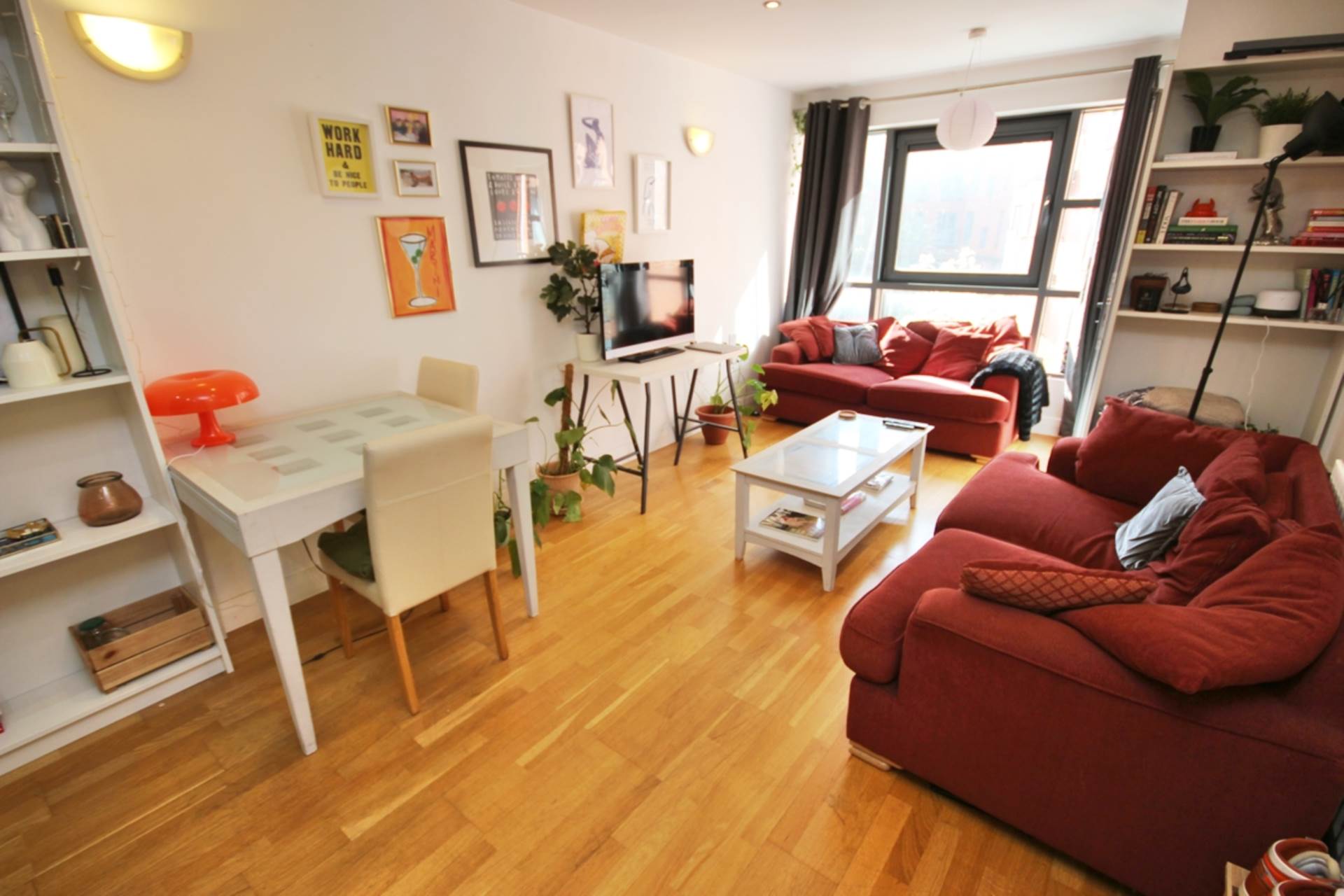 Flat Ellesmere Street in Manchester