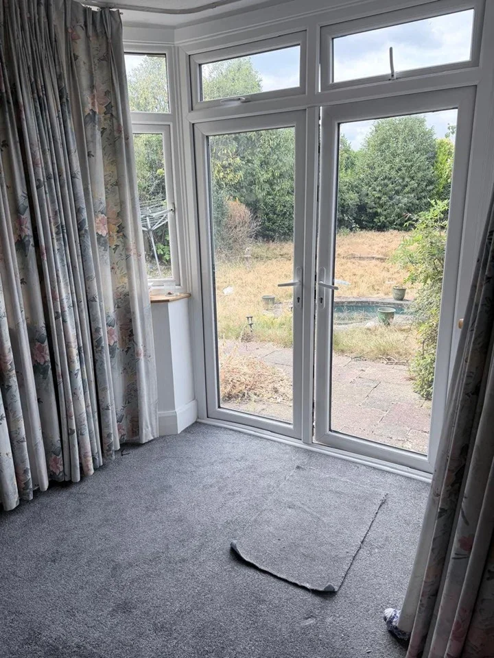 Room Eversley Way in Greater London