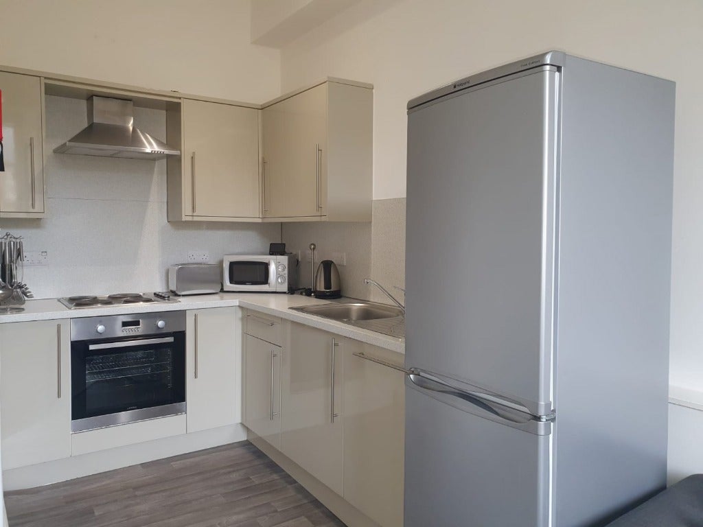 Flat Valleyfield Street in City of Edinburgh