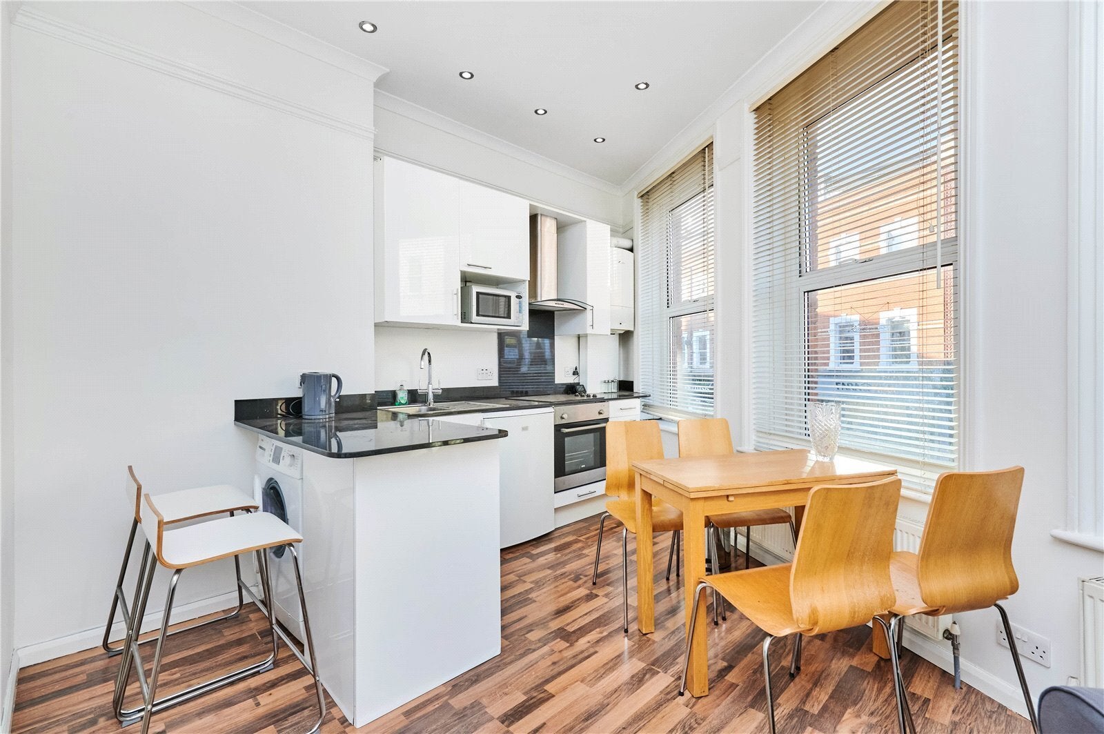 Flat Fulham Road in Greater London