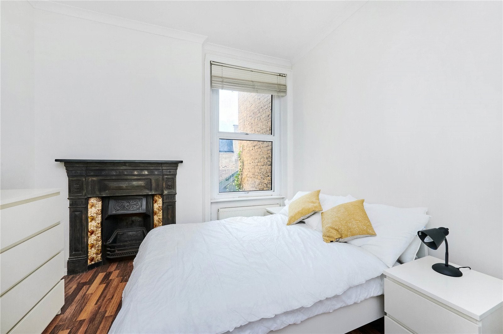 Flat Fulham Road in Greater London