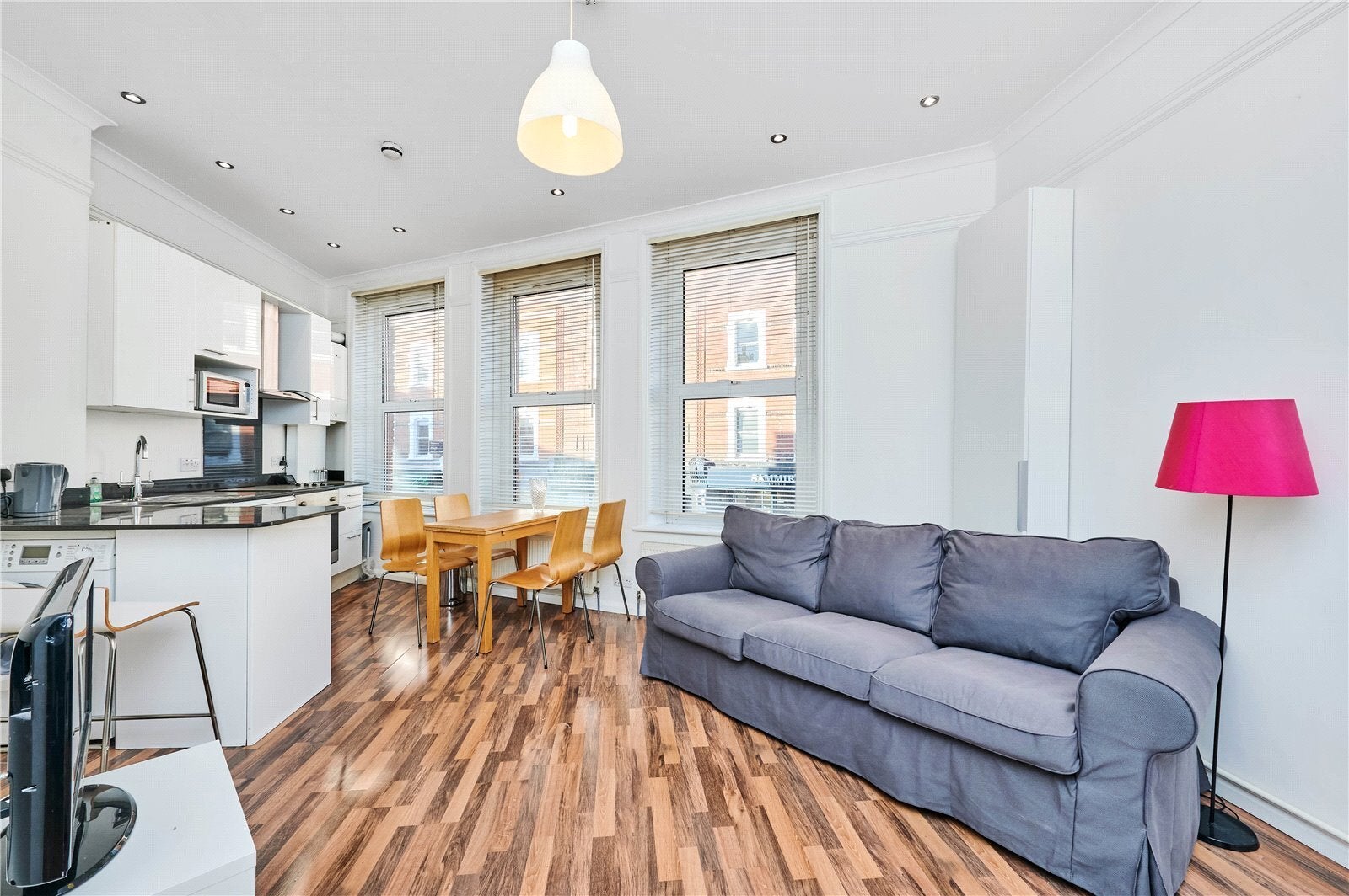 Flat Fulham Road in Greater London