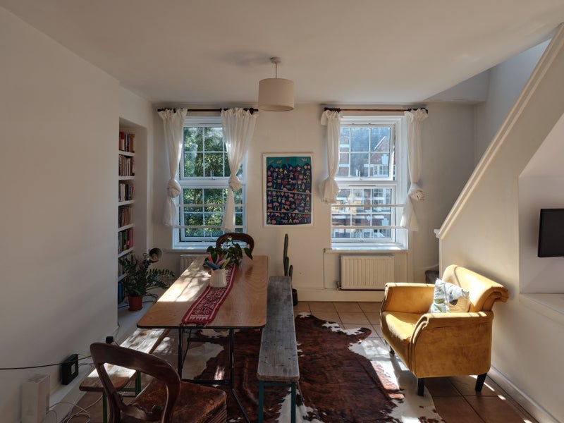 Room Flockton Street in Greater London