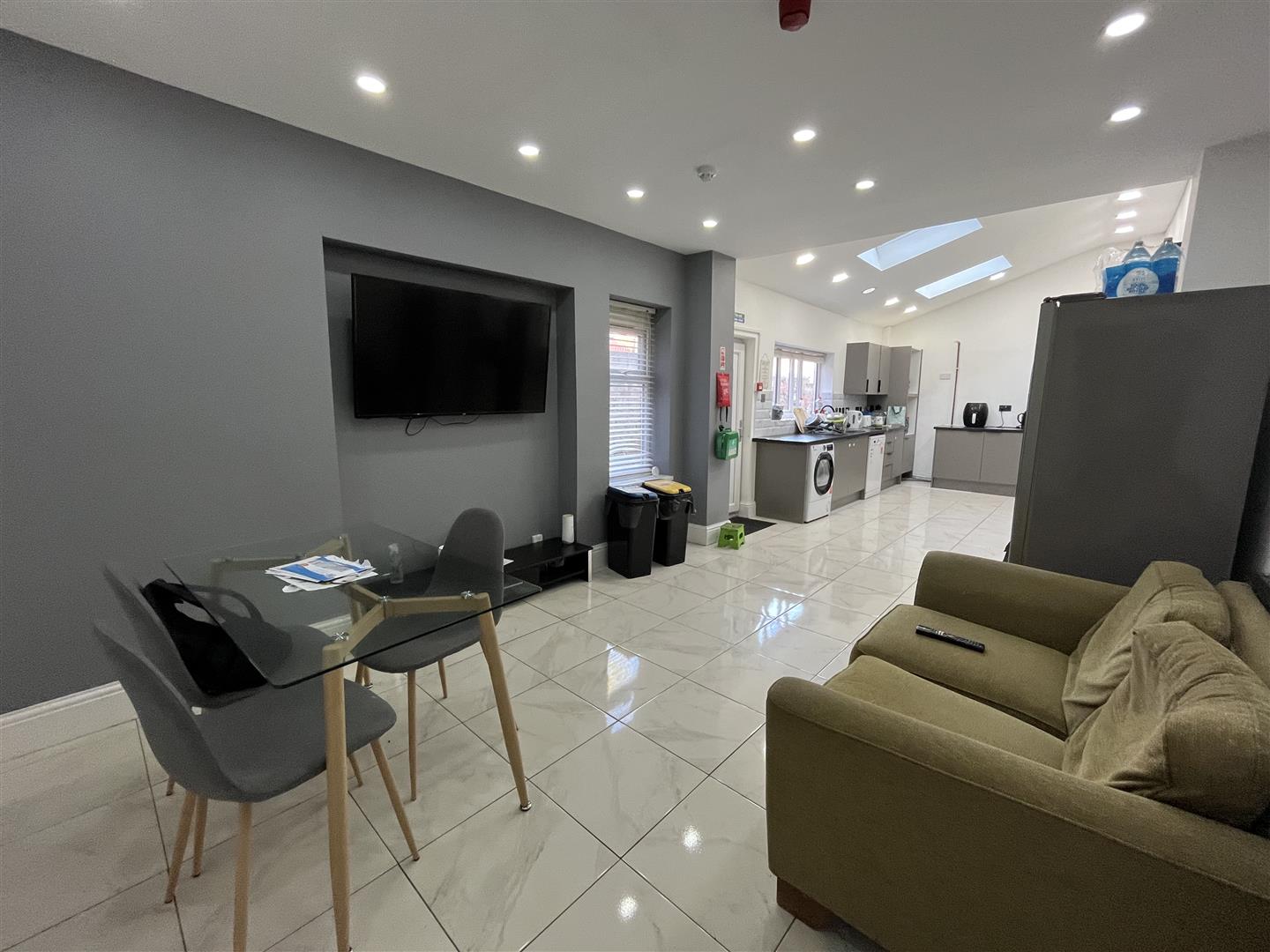 Flat Back Mayfield Avenue in Farnworth