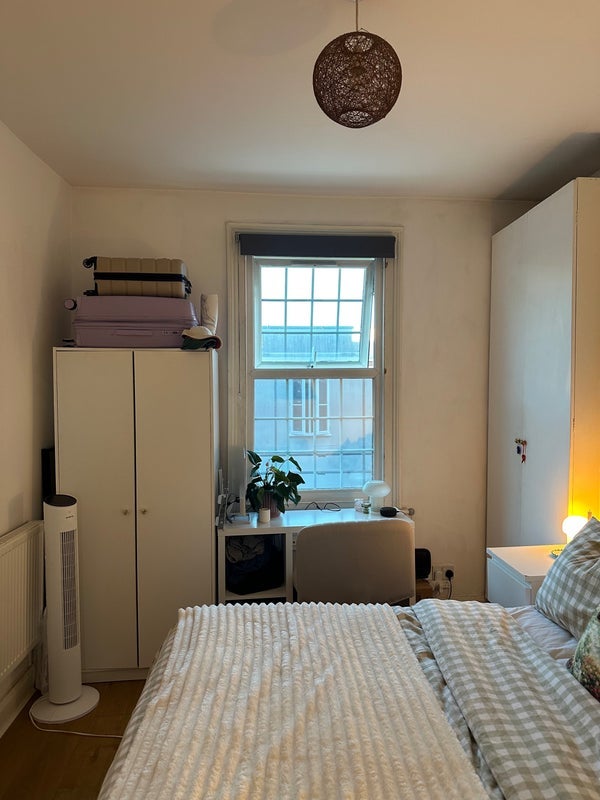 Room Balham High Road in Greater London