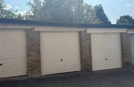 Flat Millway Close in Oxford