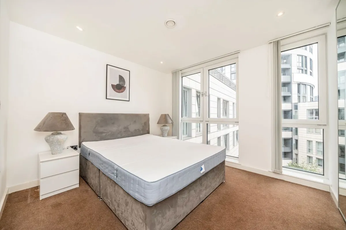 Flat Britannia Walk in Greater London