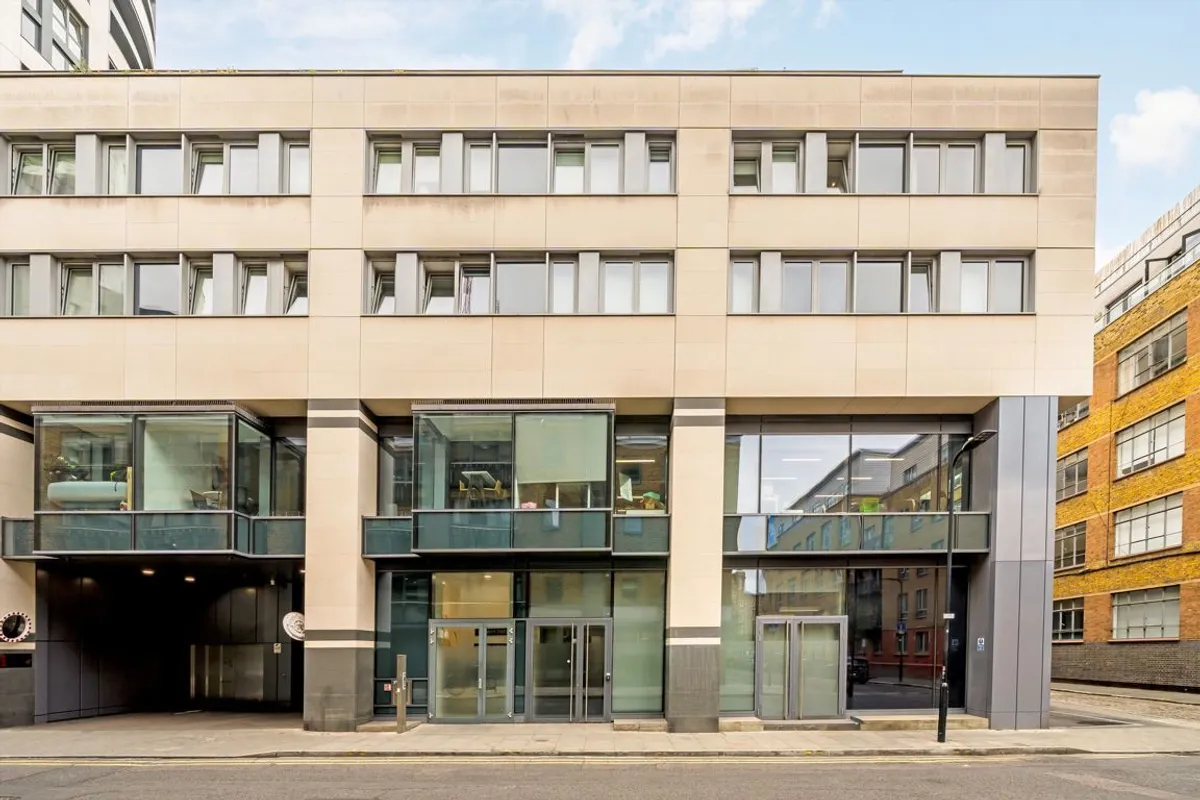 Flat Britannia Walk in Greater London