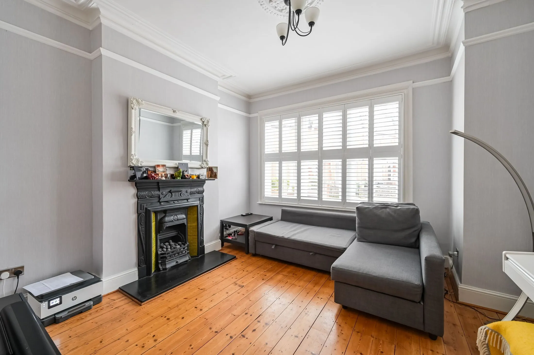 Flat Milton Avenue in Greater London