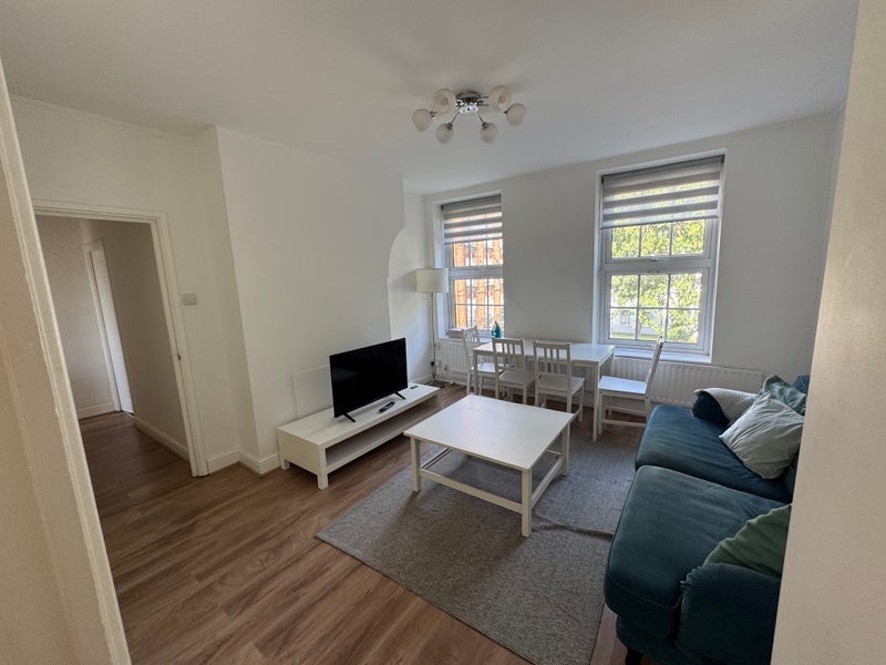 Room George Row in Greater London