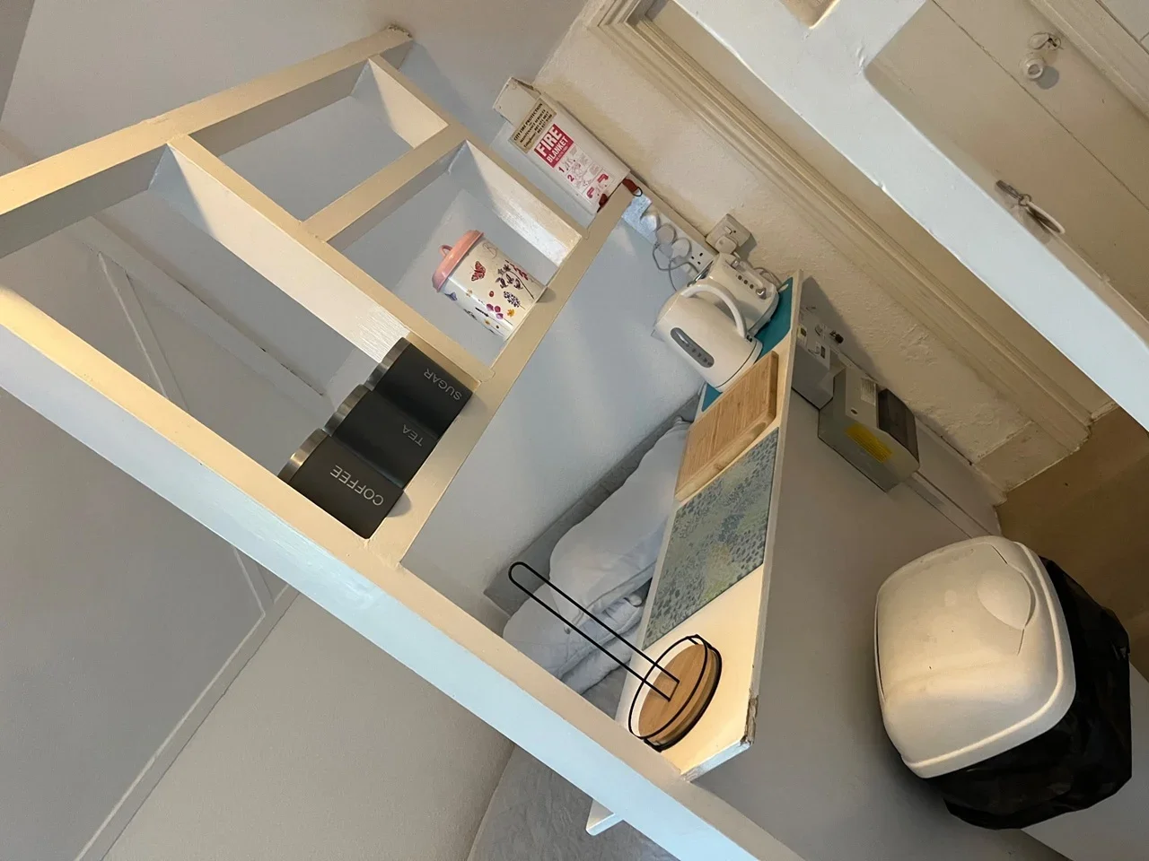 Room Grove Road in Greater London