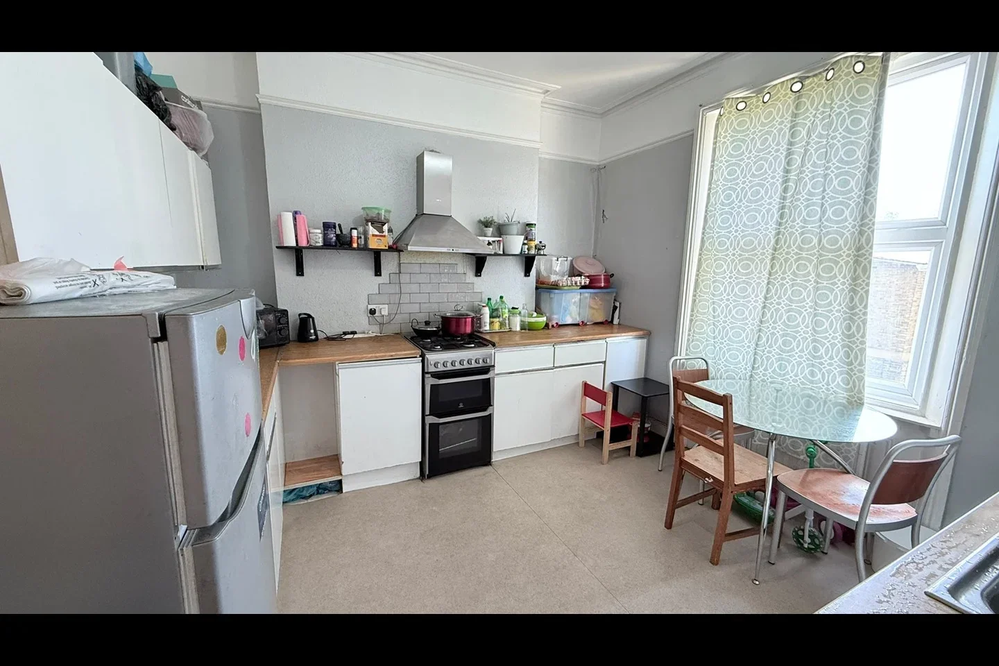 Room Burnt Ash Road in Greater London