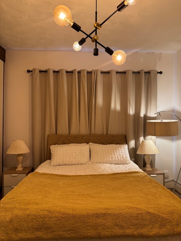 Room Deane Church Lane in Bolton