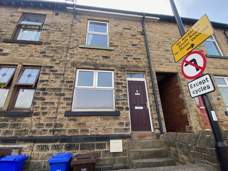 Room Heavygate Road in Sheffield