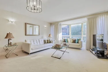 Flat Acacia Gardens in City of Westminster