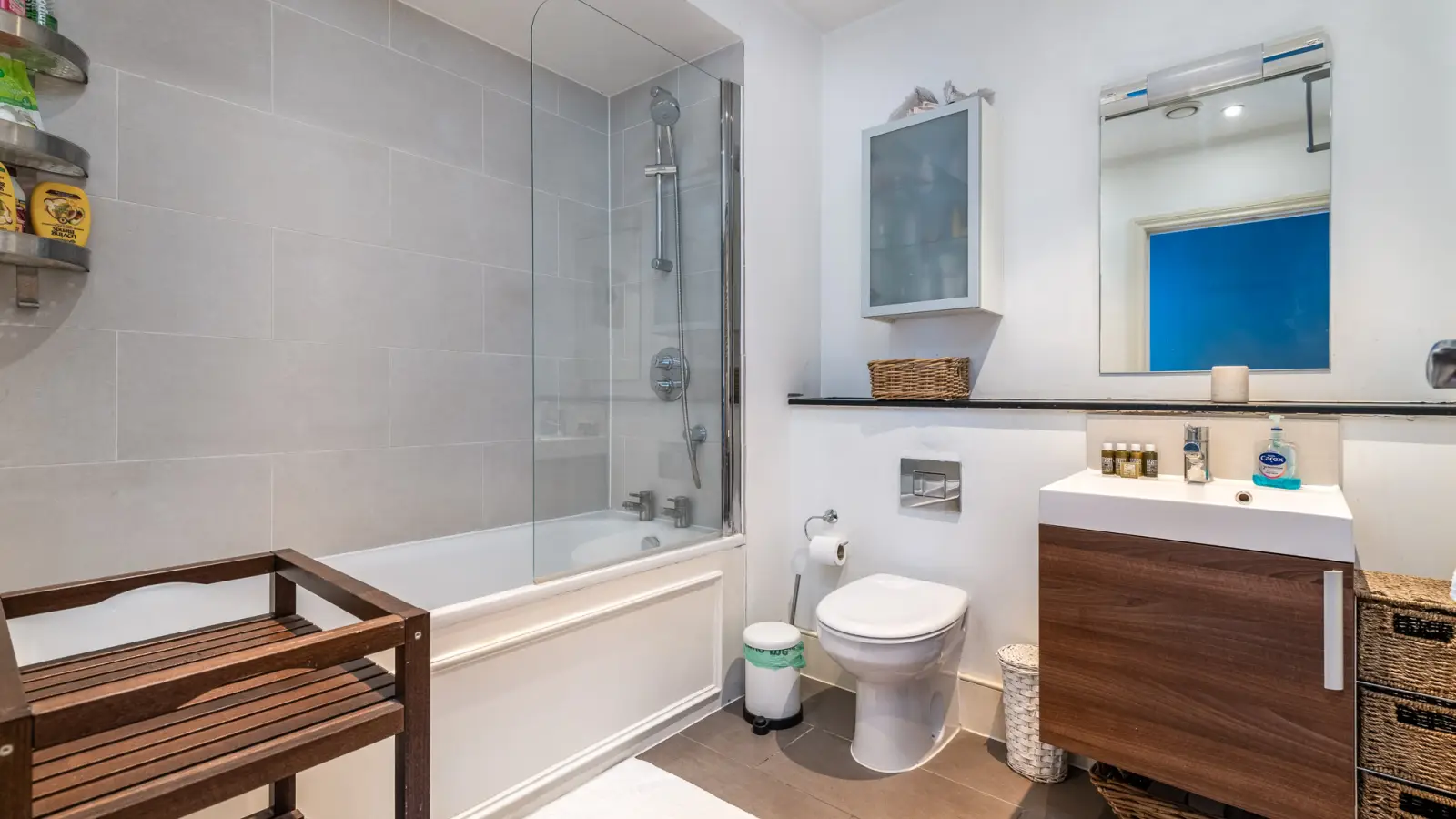 Flat Warriner Gardens in Greater London