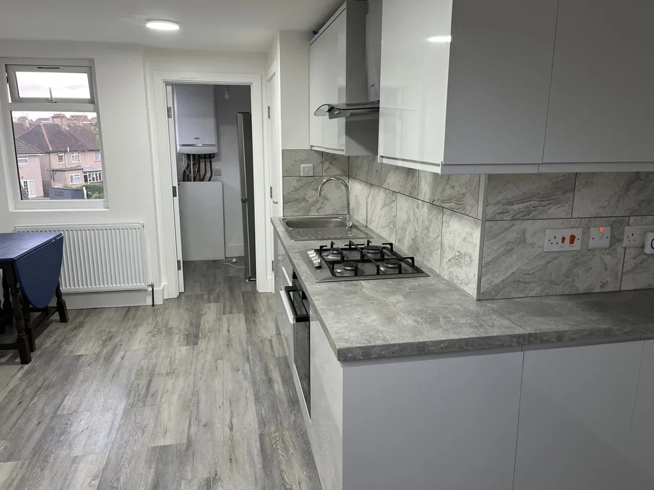 Flat Sherwood Road in Greater London