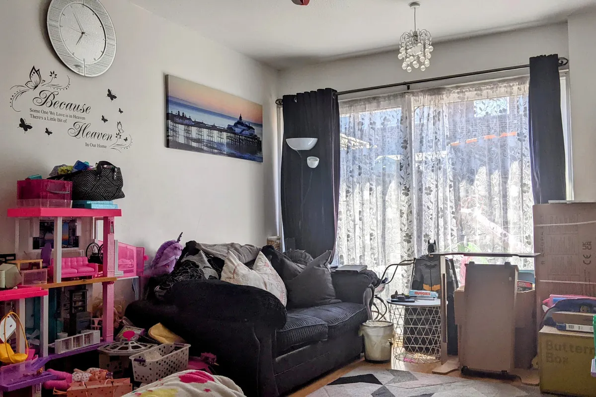 House Brabazon Avenue in Greater London
