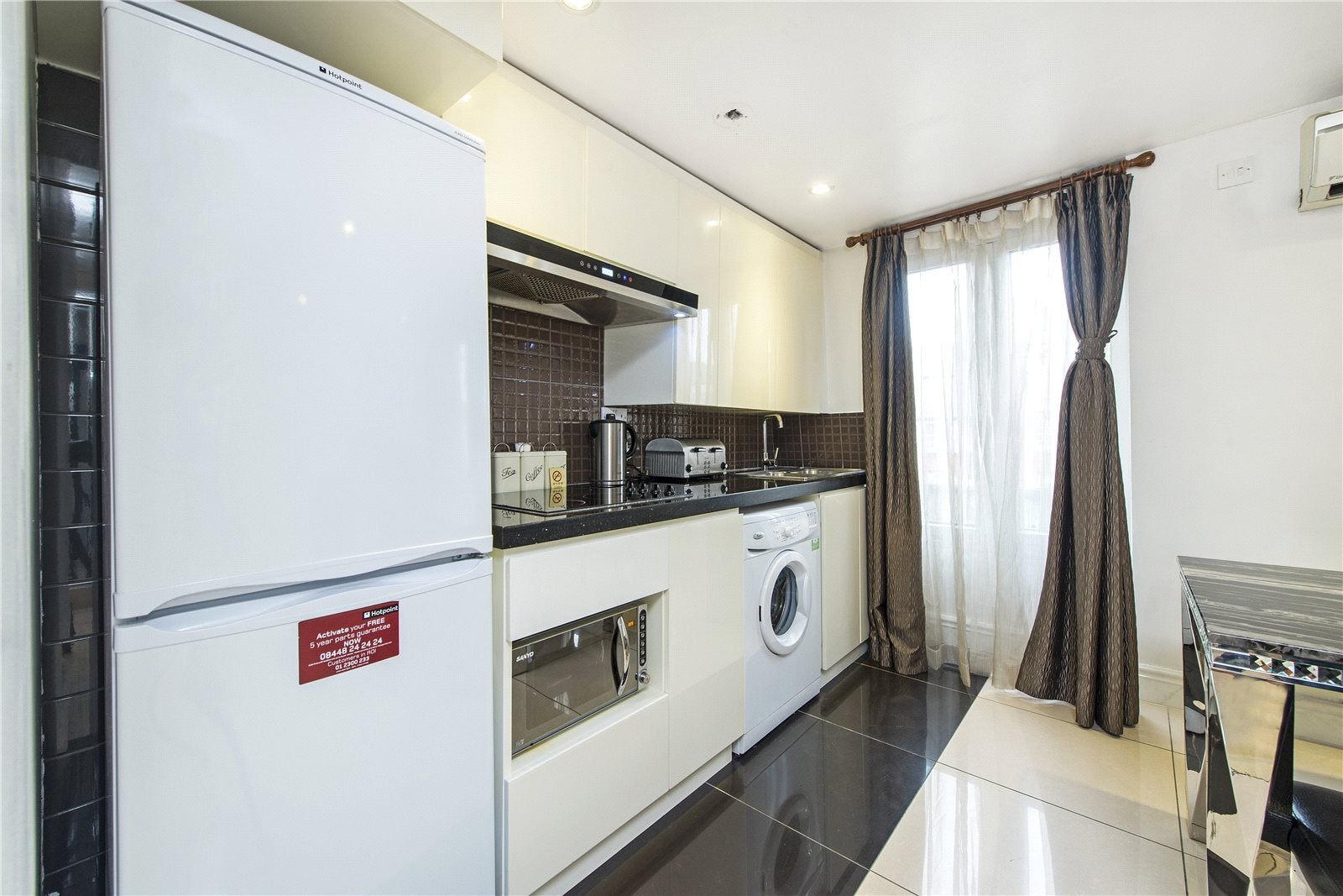 Flat Upper Tachbrook Street in City of Westminster