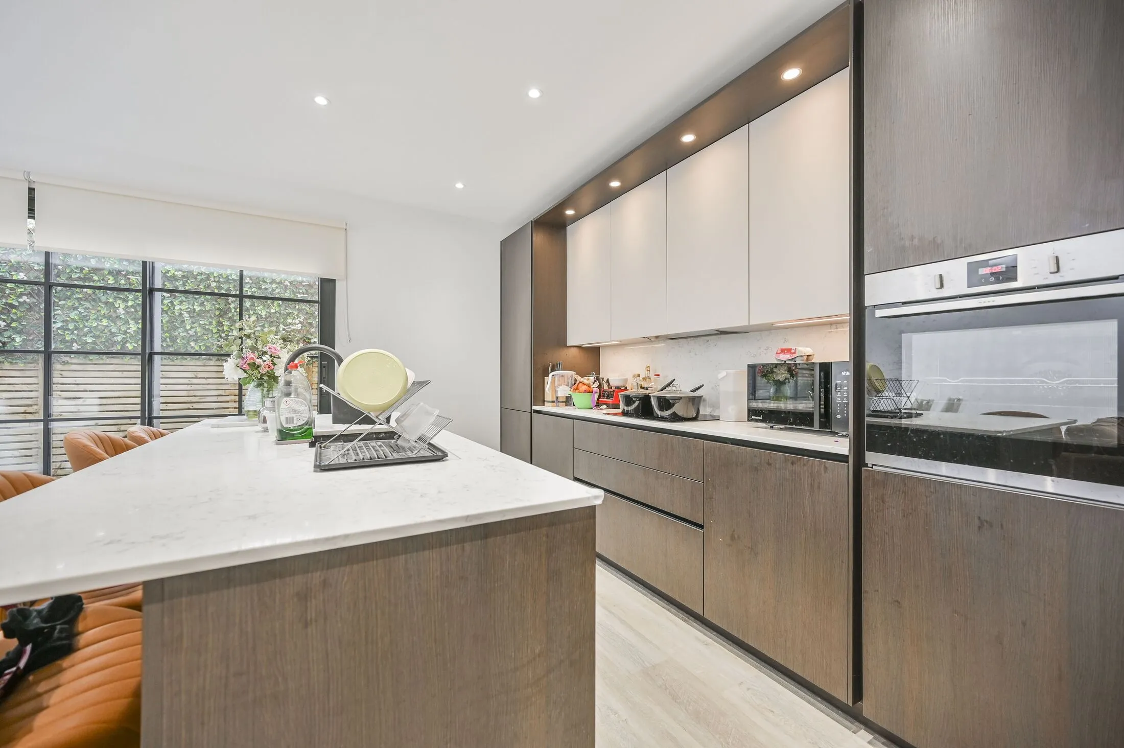 Flat Hampton Road in Greater London