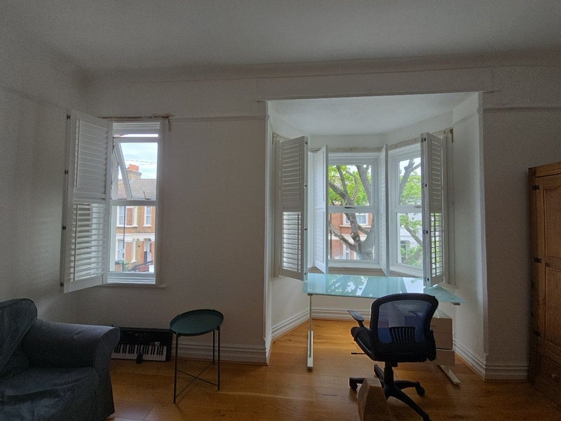 Room Hubert Grove in Greater London