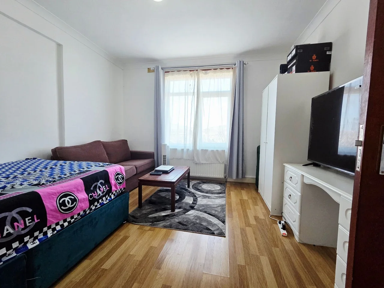 Room The Broadway in Greater London