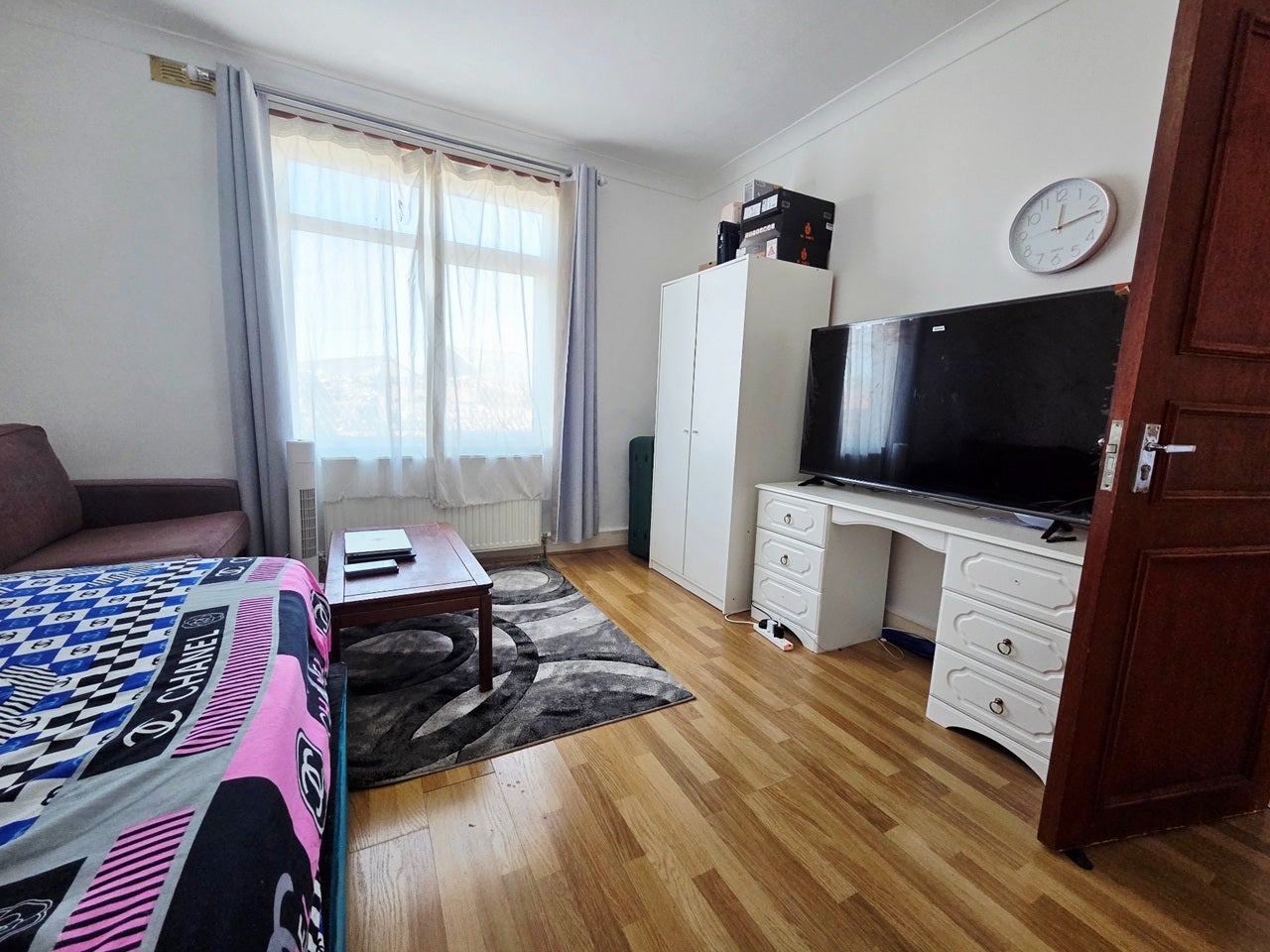 Room The Broadway in Greater London