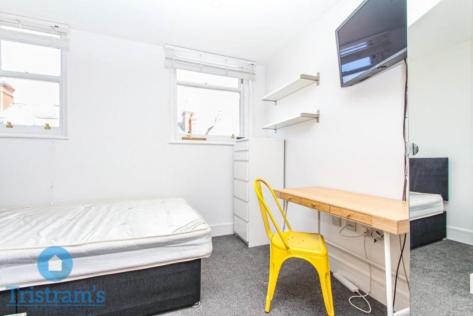 Room Derby Road in Nottingham