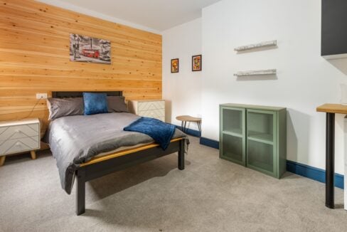 Room Abbey Road in Grimsby