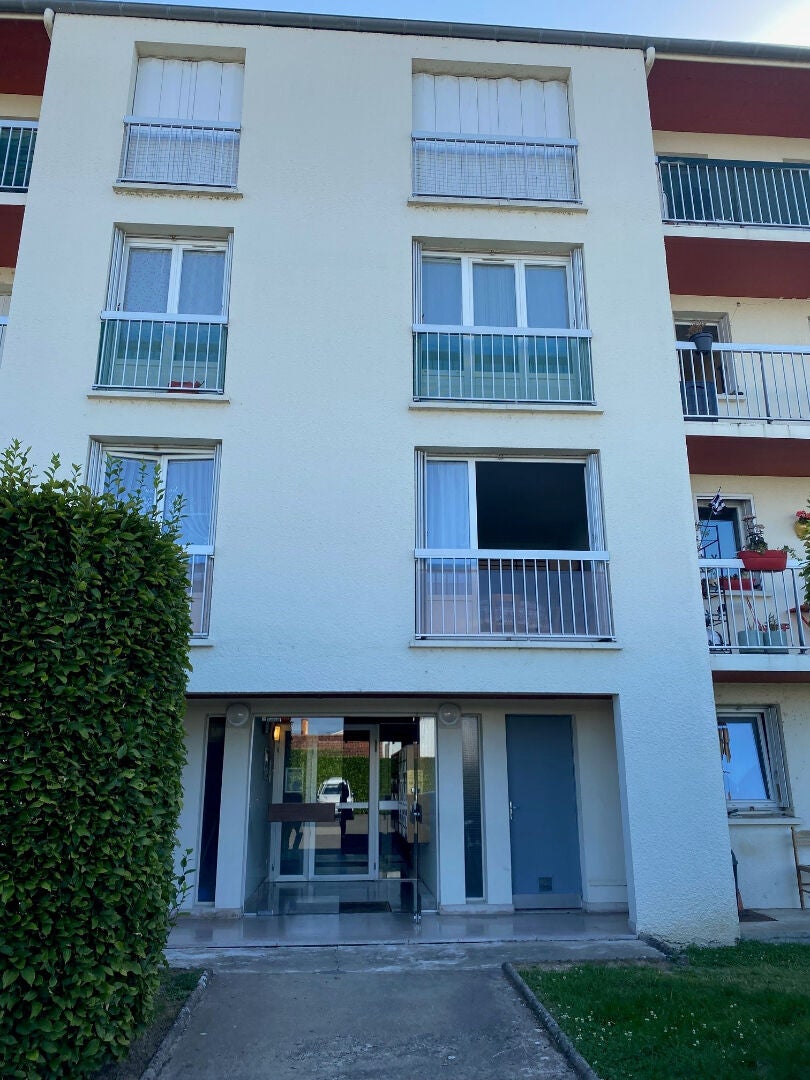 Flat Rue du Hameau in Sully-sur-Loire