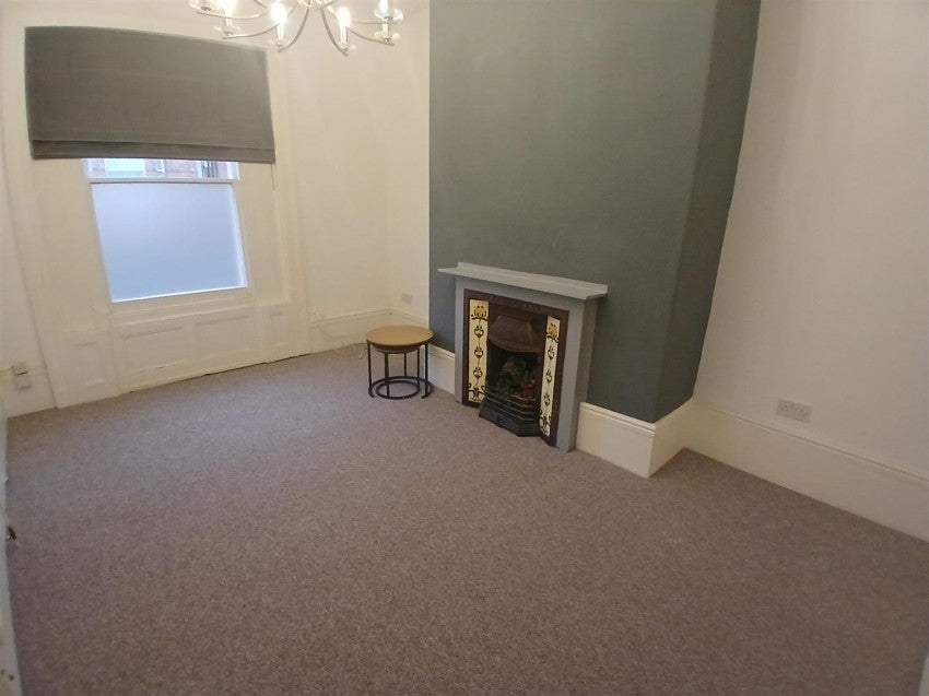 Flat Grove Street in Royal Leamington Spa