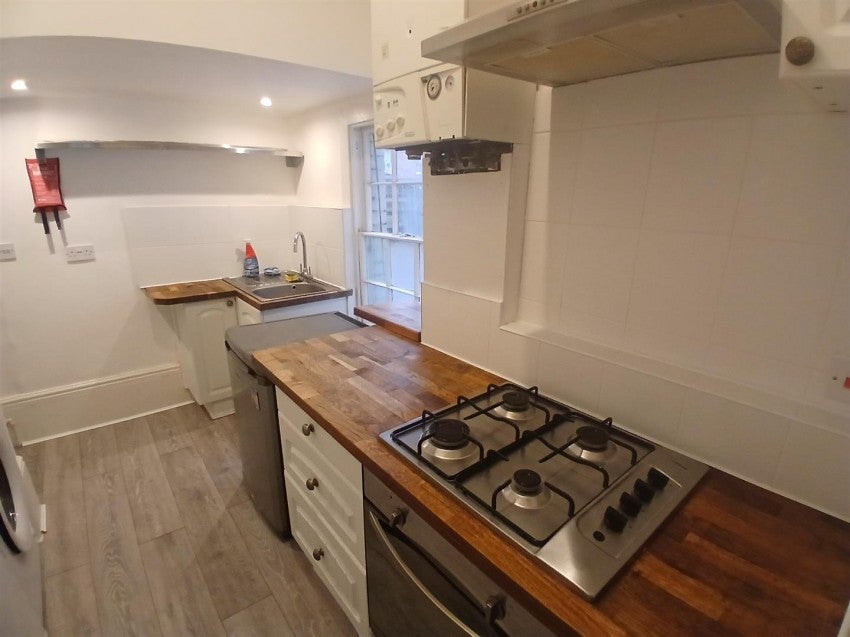 Flat Grove Street in Royal Leamington Spa