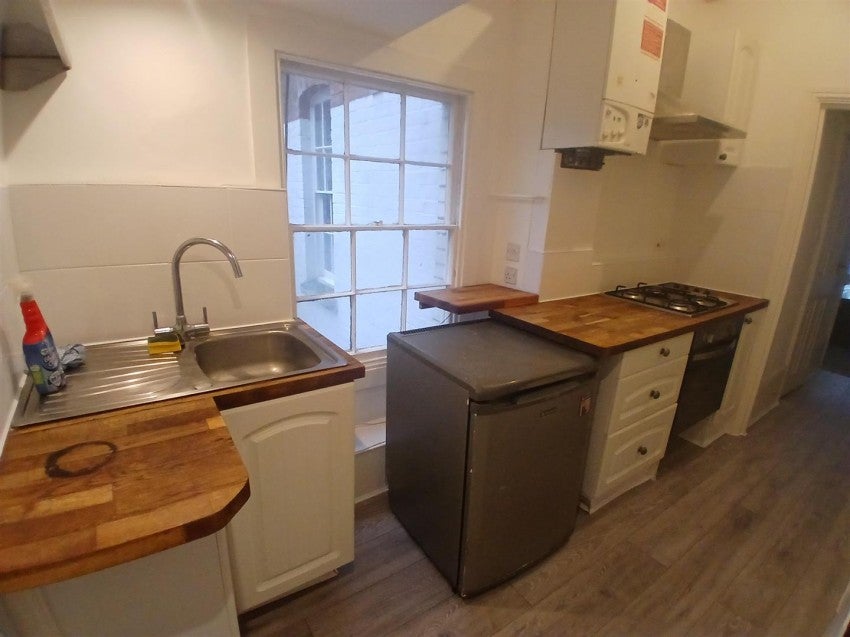 Flat Grove Street in Royal Leamington Spa