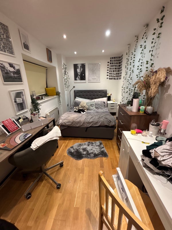 Room Fieldgate Street in Greater London