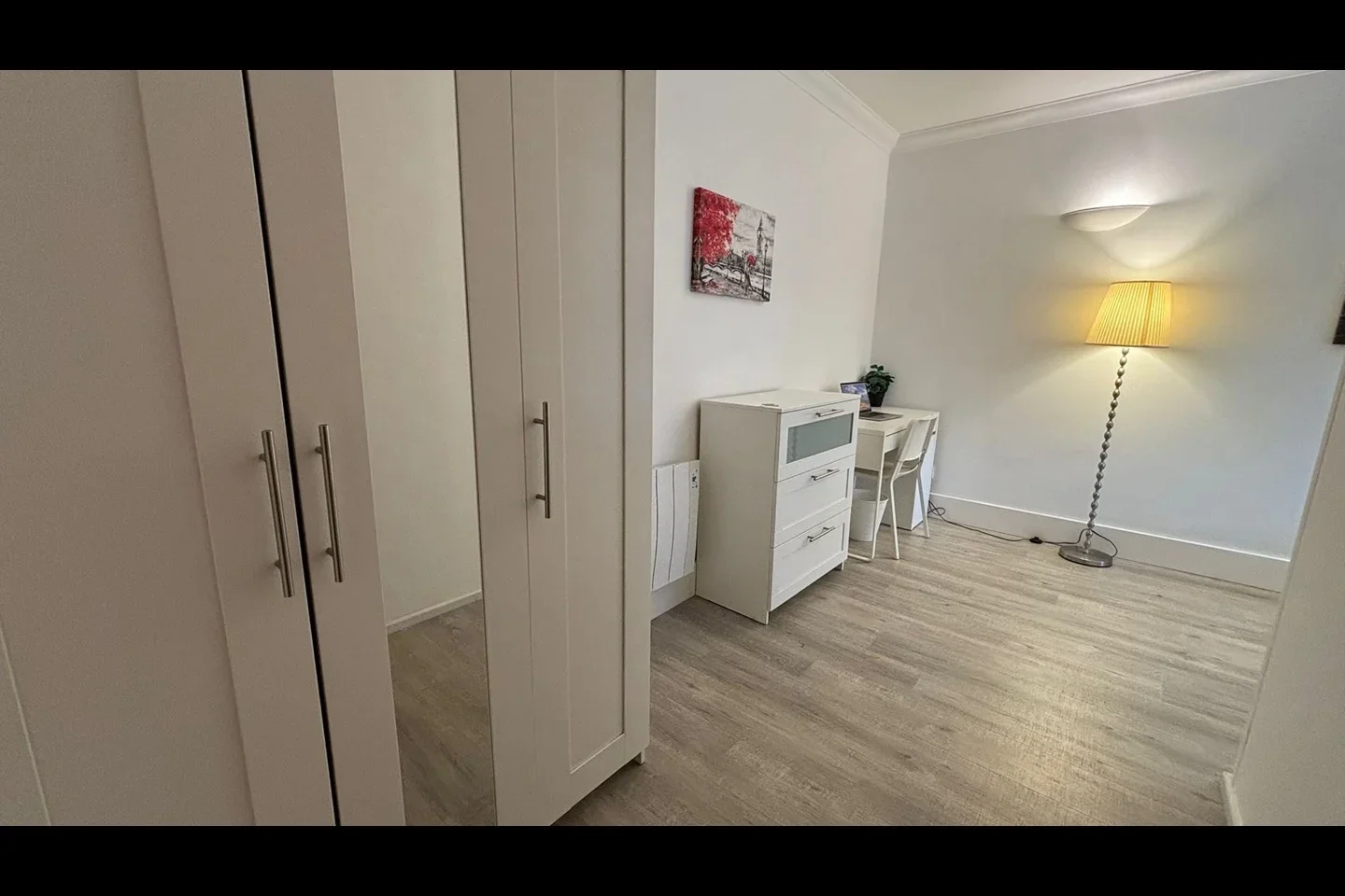 Room Lanark Square in Greater London