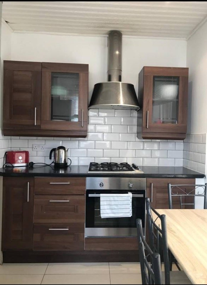 Flat Barking Road in Greater London