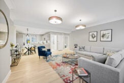 Flat Kensington High Street in Greater London