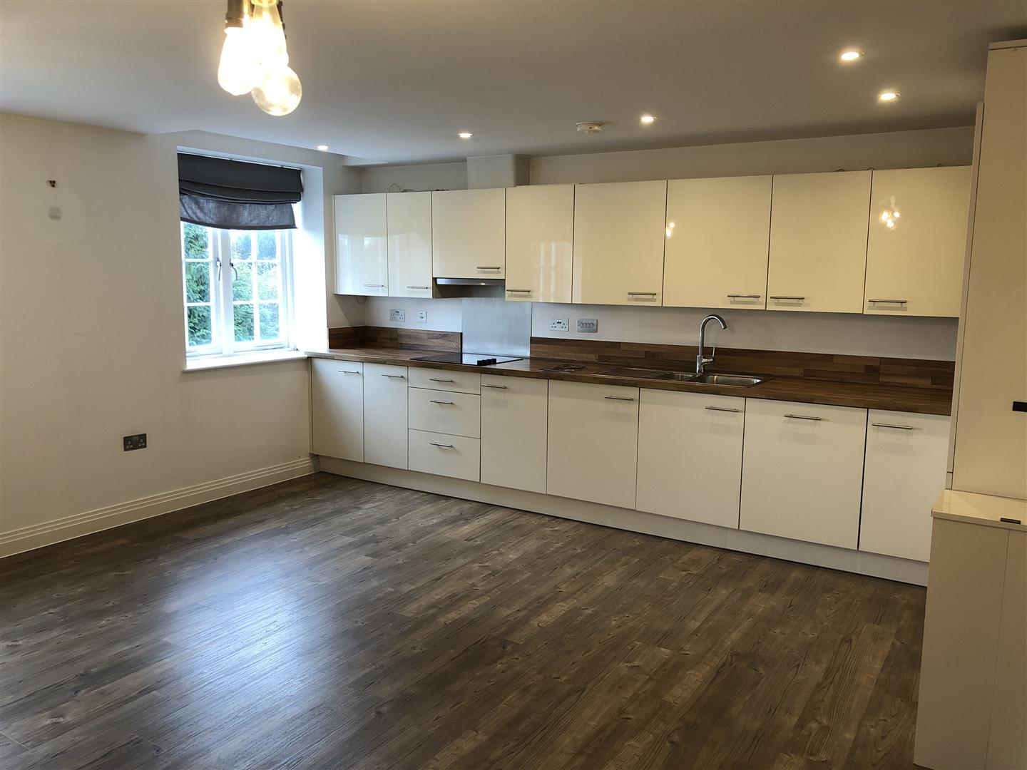 Flat Manor Way in Hertsmere