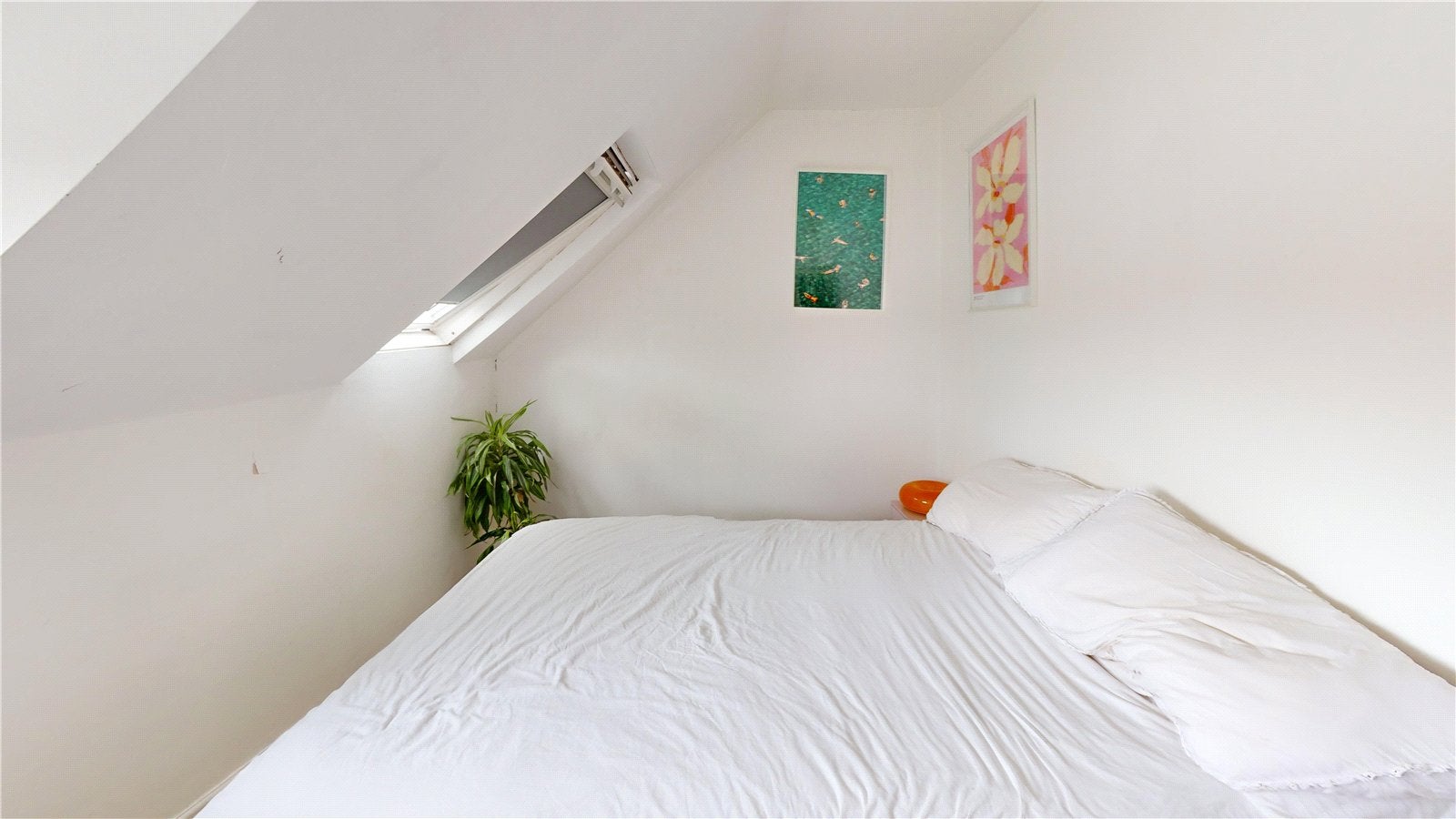 Flat Dundonald Road in Bristol