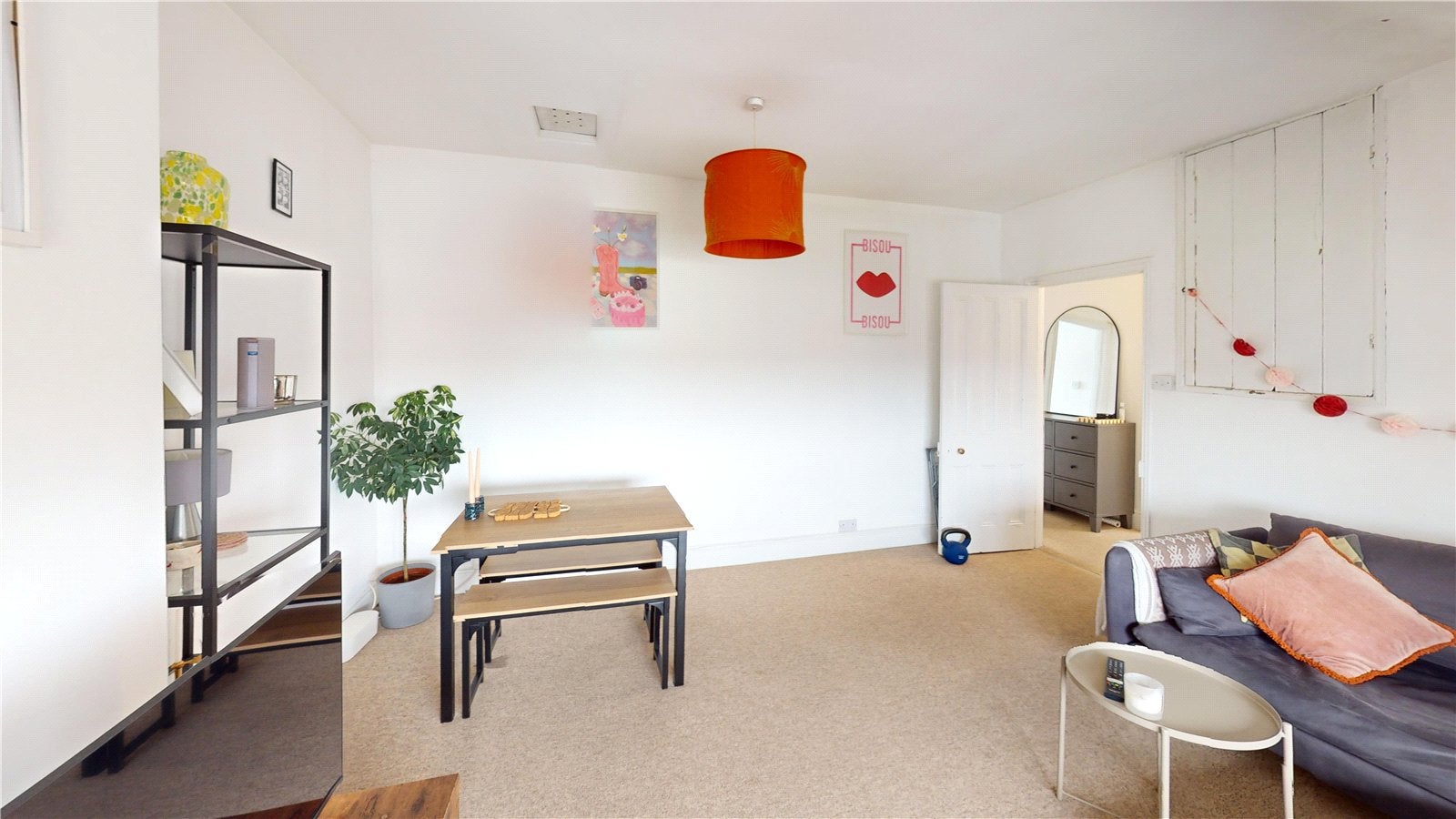 Flat Dundonald Road in Bristol