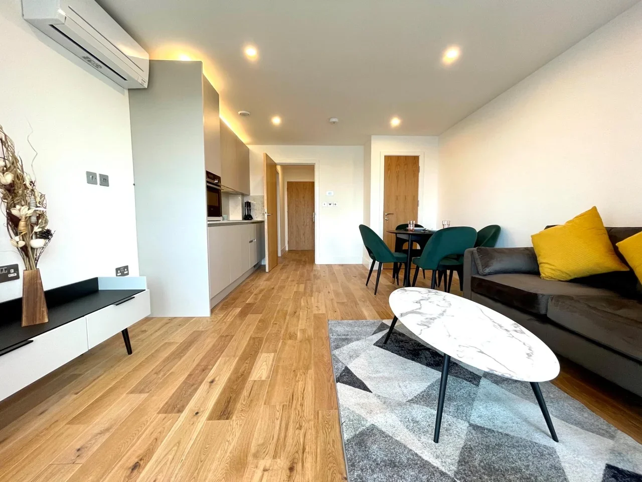 Flat Holmes Road in Greater London