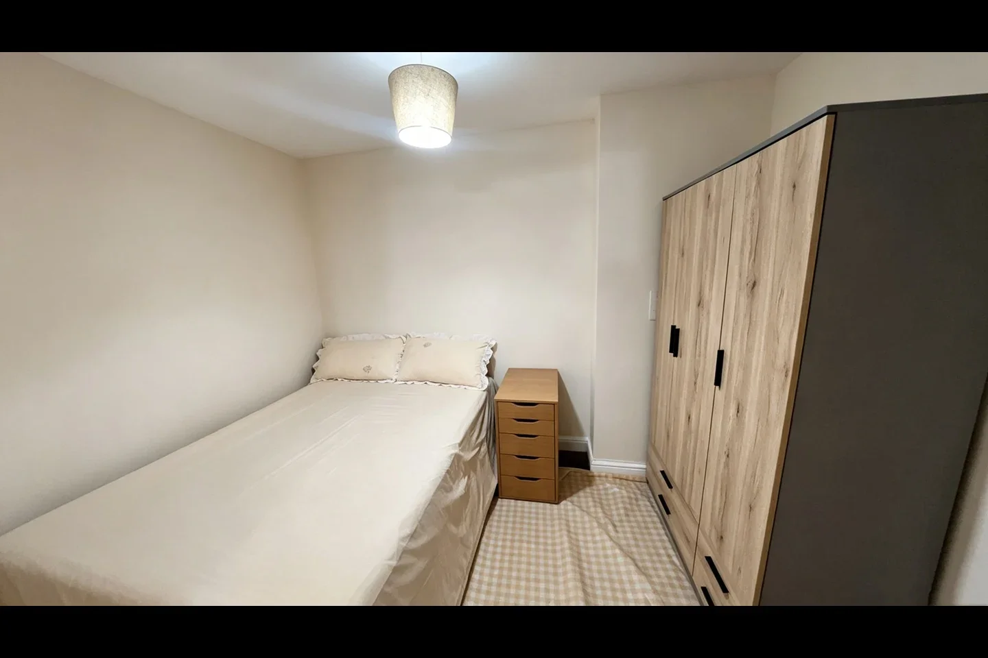 Flat Tanner Close in Greater London