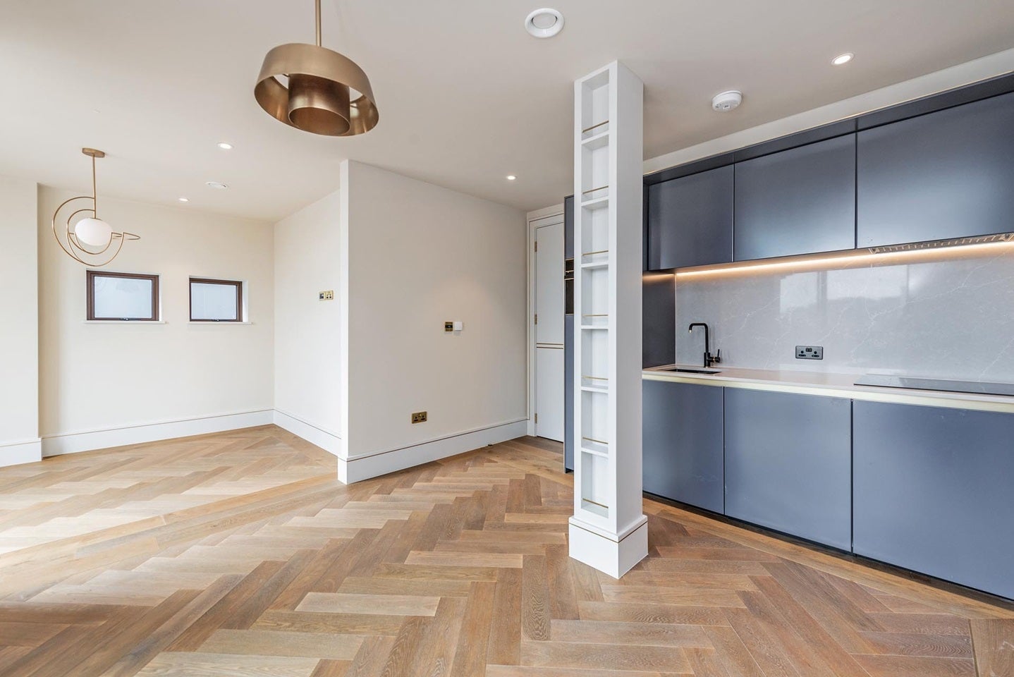 Flat Edith Row in Greater London