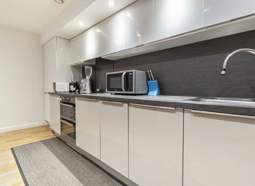 Flat Baltic Avenue in Greater London